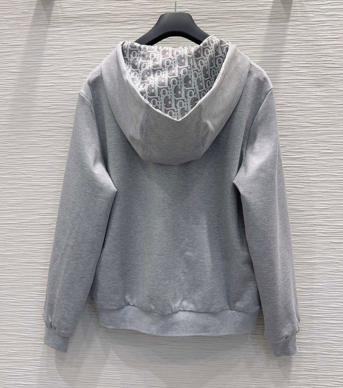 Women set