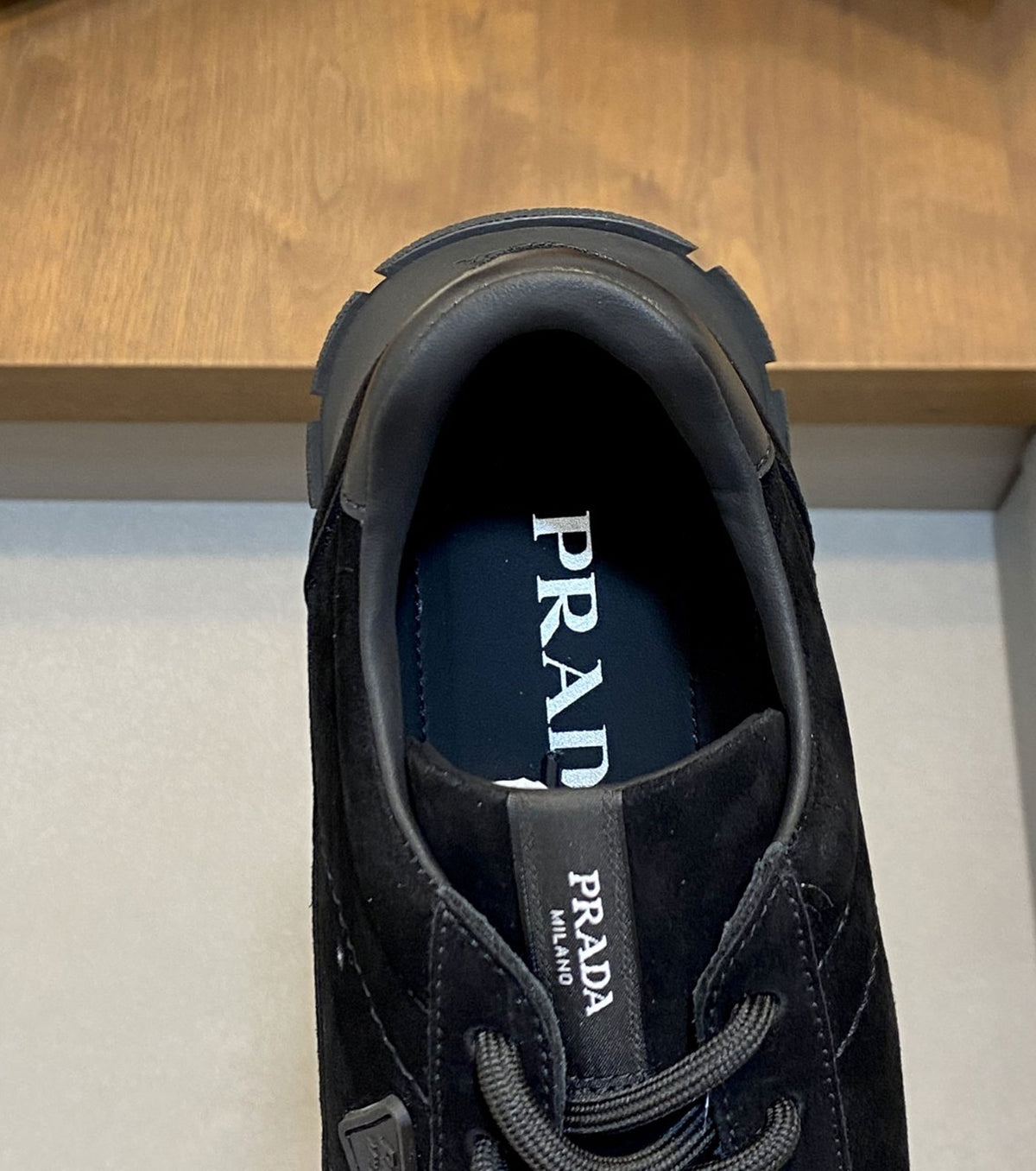 Suede sneaker