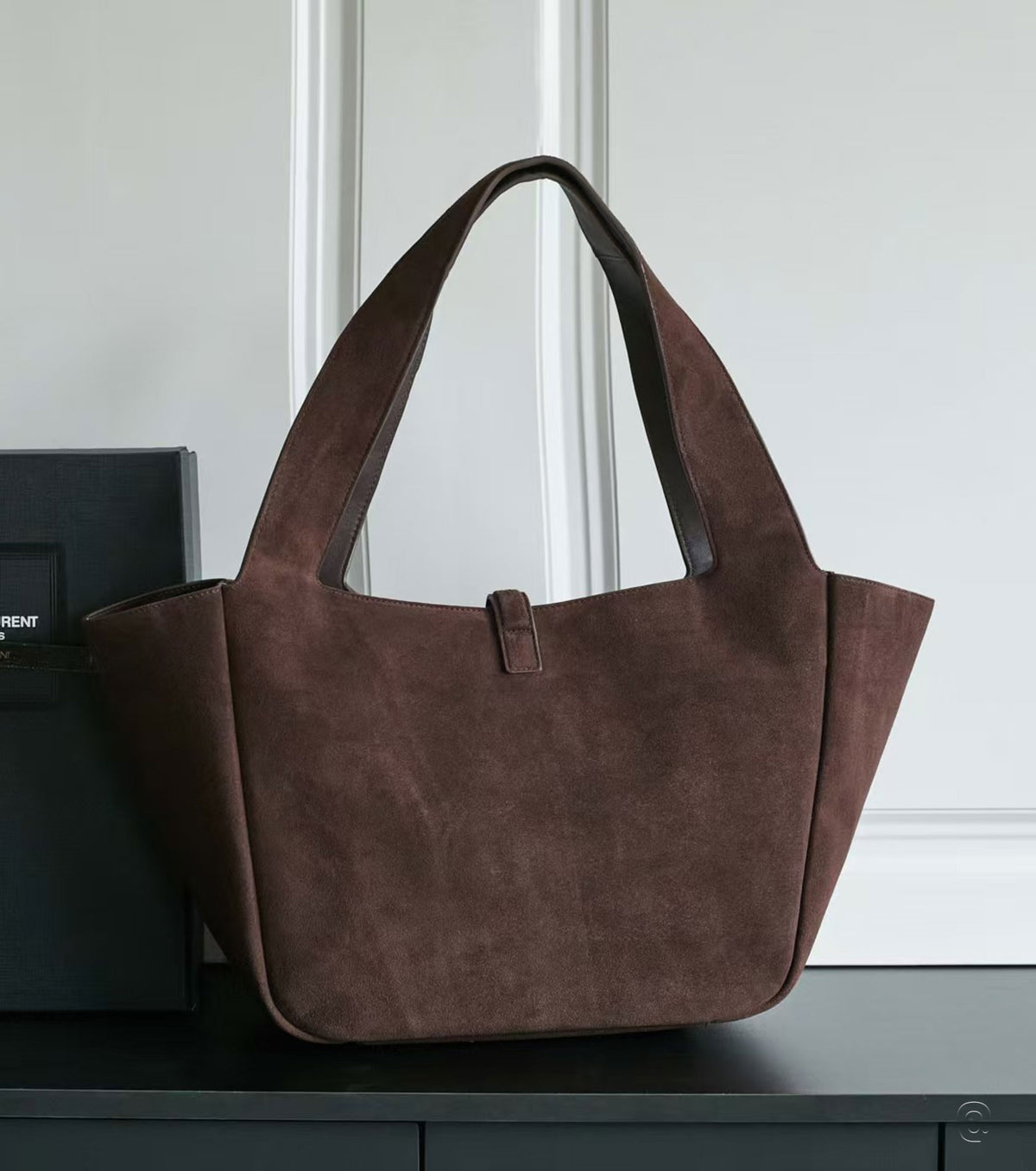 LE 5 À 7 BEA in suede