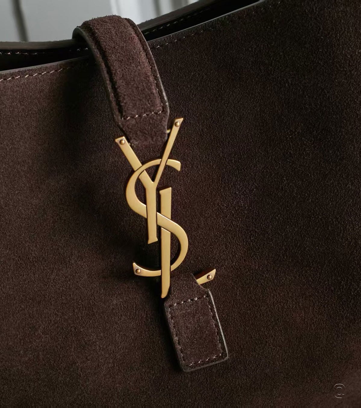 LE 5 À 7 BEA in suede