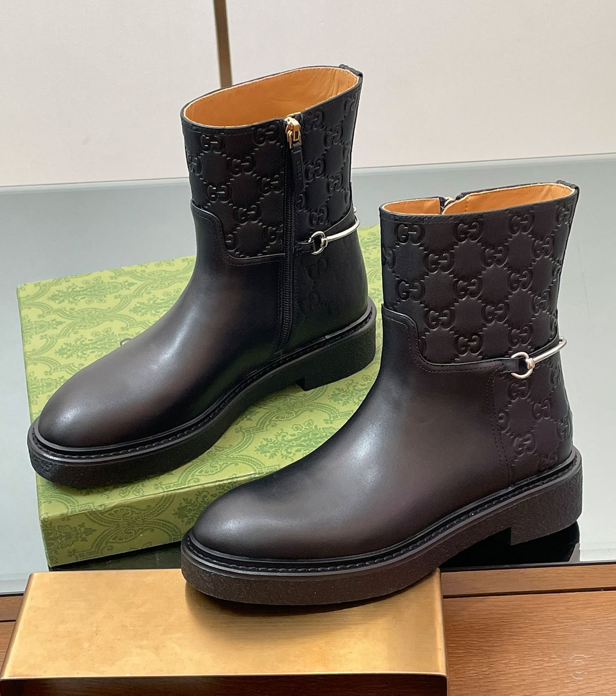 Slim Horsebit ankle boot
