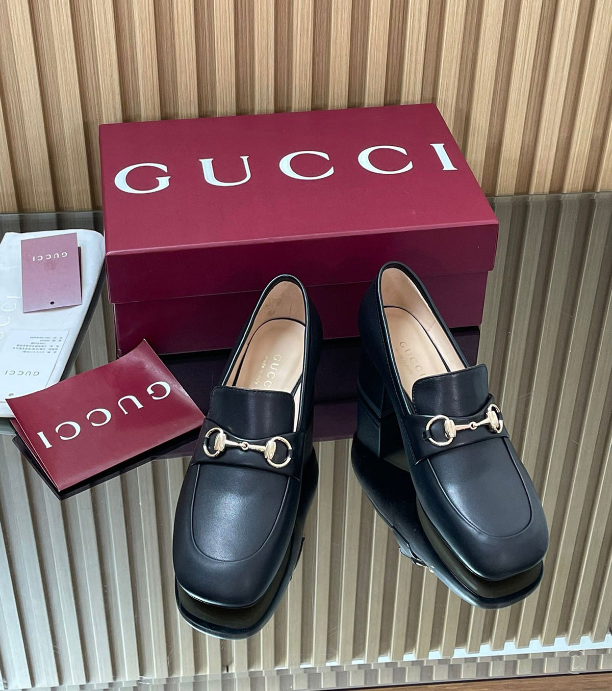 Women's loafer pump with Horsebit