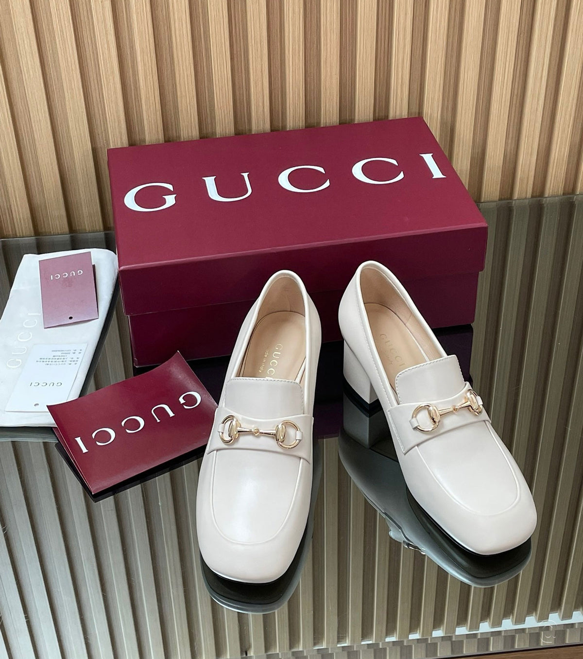 Women's loafer pump with Horsebit