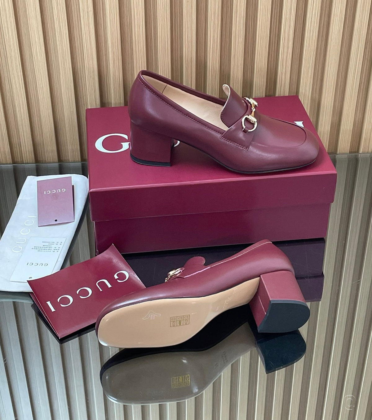 Women's loafer pump with Horsebit