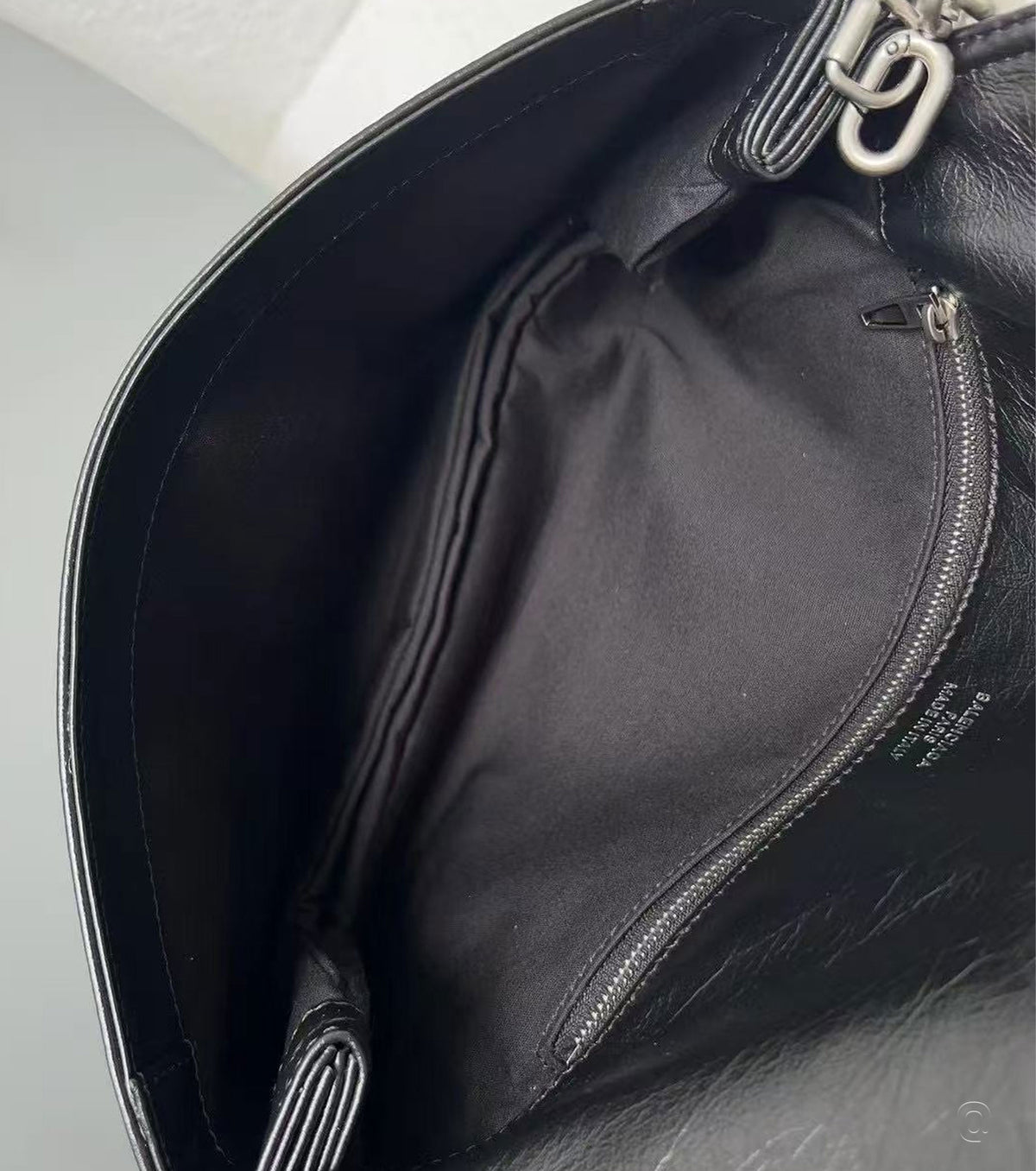 BB Soft Medium Flap leather shoulder bag