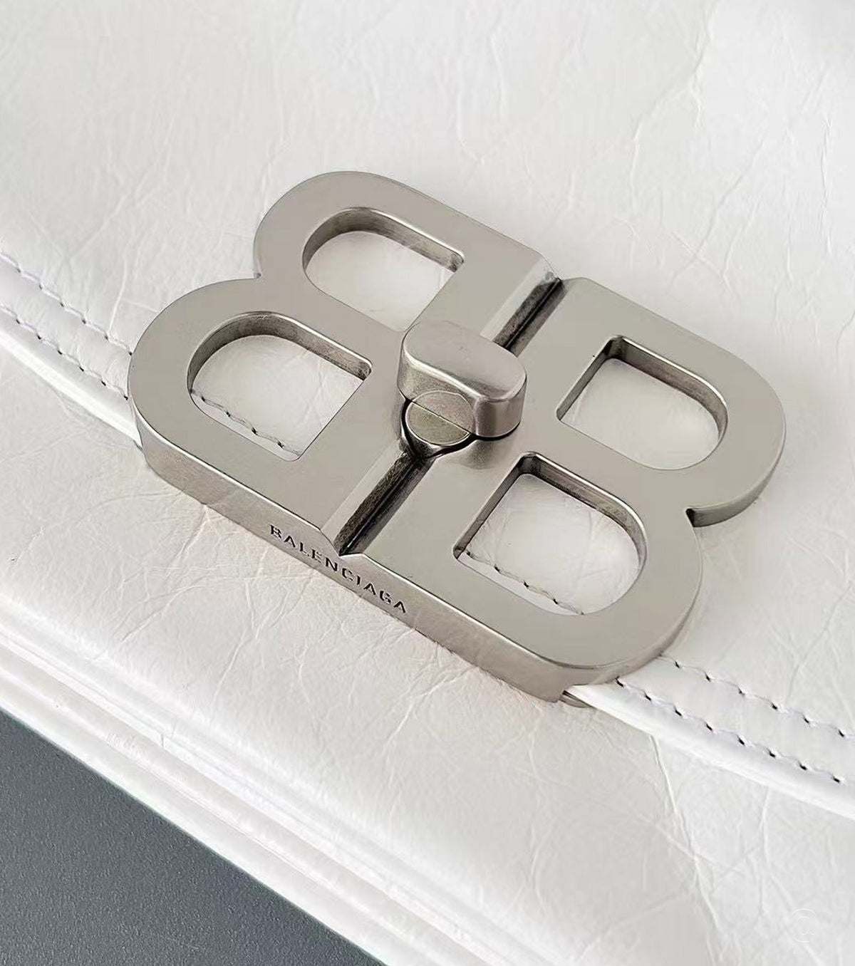 BB Soft Medium Flap leather shoulder bag