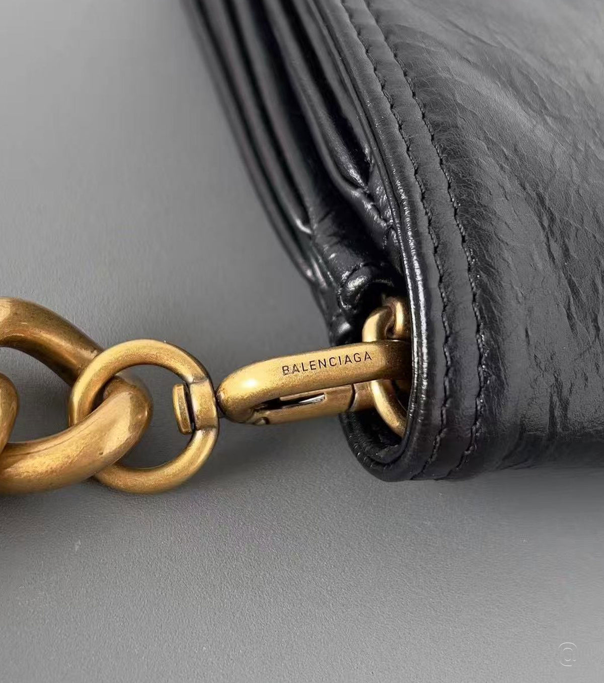 BB Soft Medium Flap leather shoulder bag