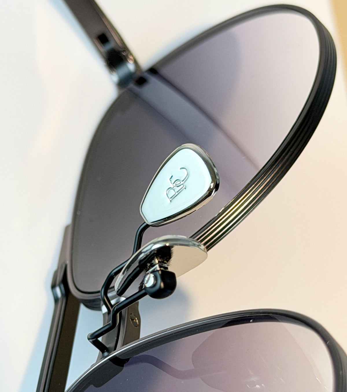 Aviator-style metal sunglasses
