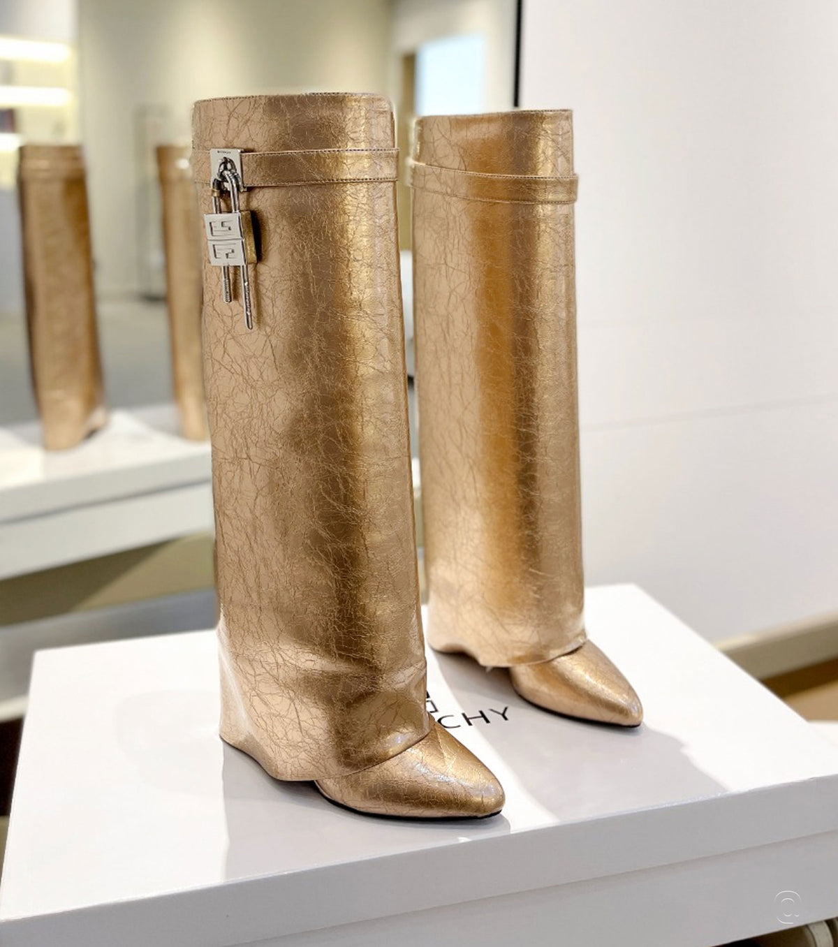 Ботуши Shark Lock