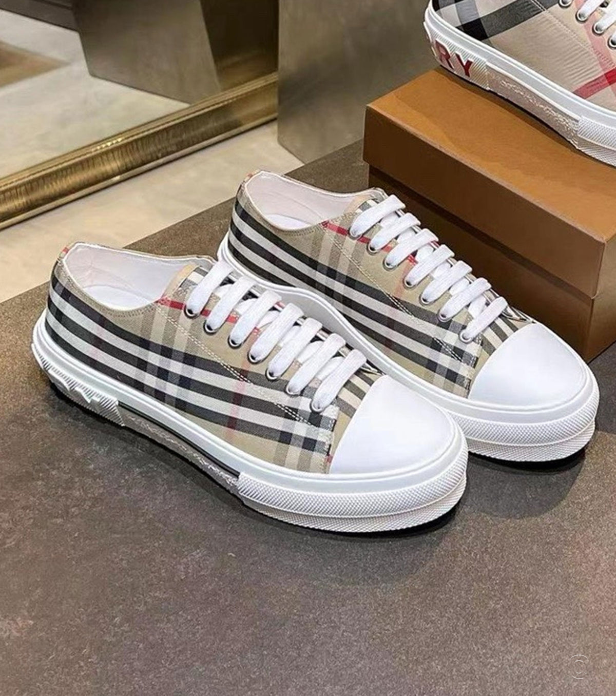 Check sneakers