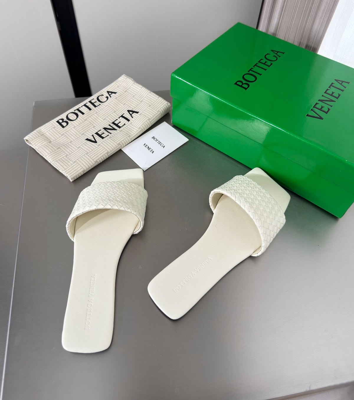 Palazzo Travel Flat Mule