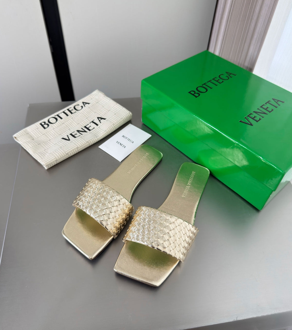 Palazzo Travel Flat Mule