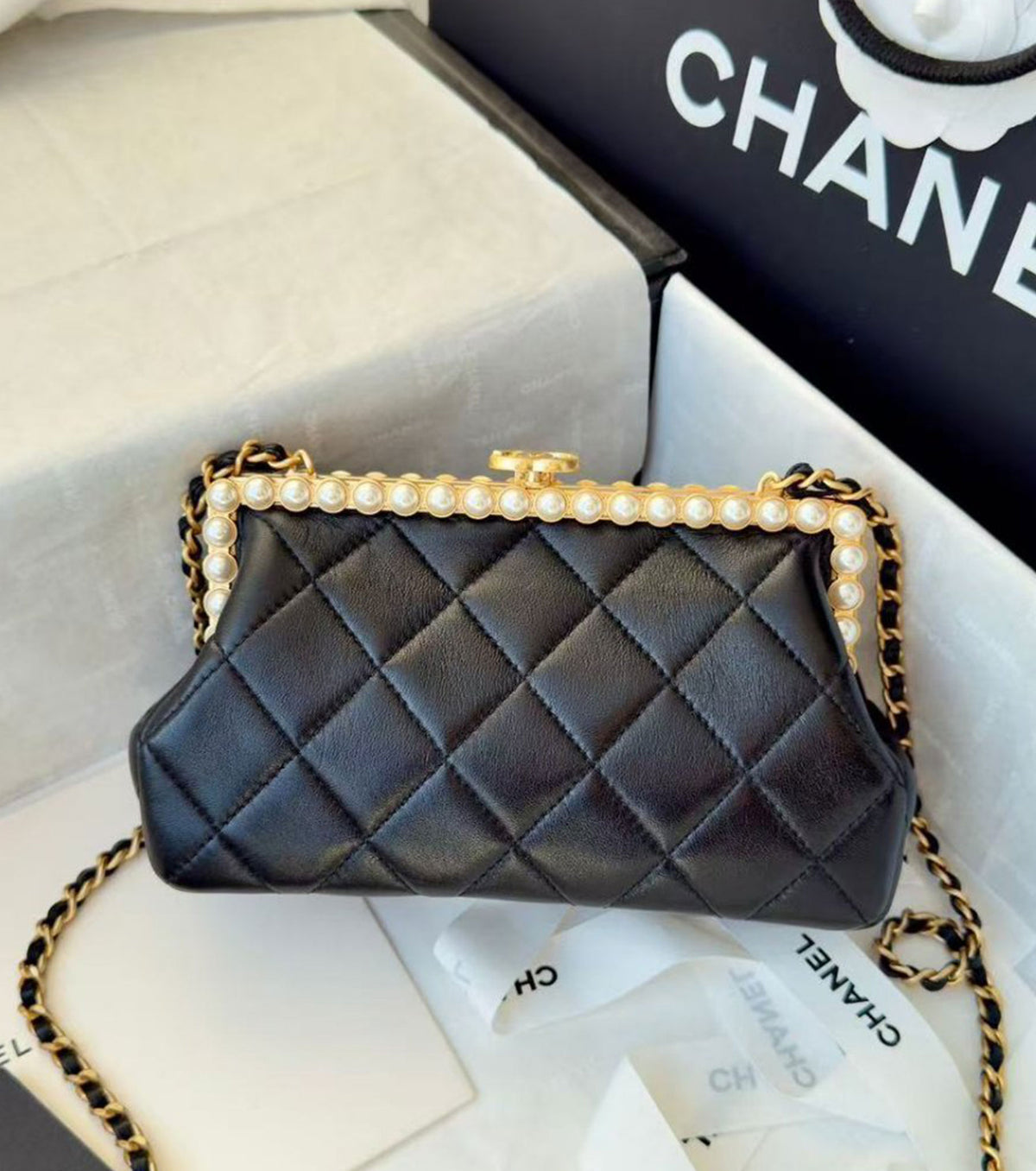 Clutch with chain
