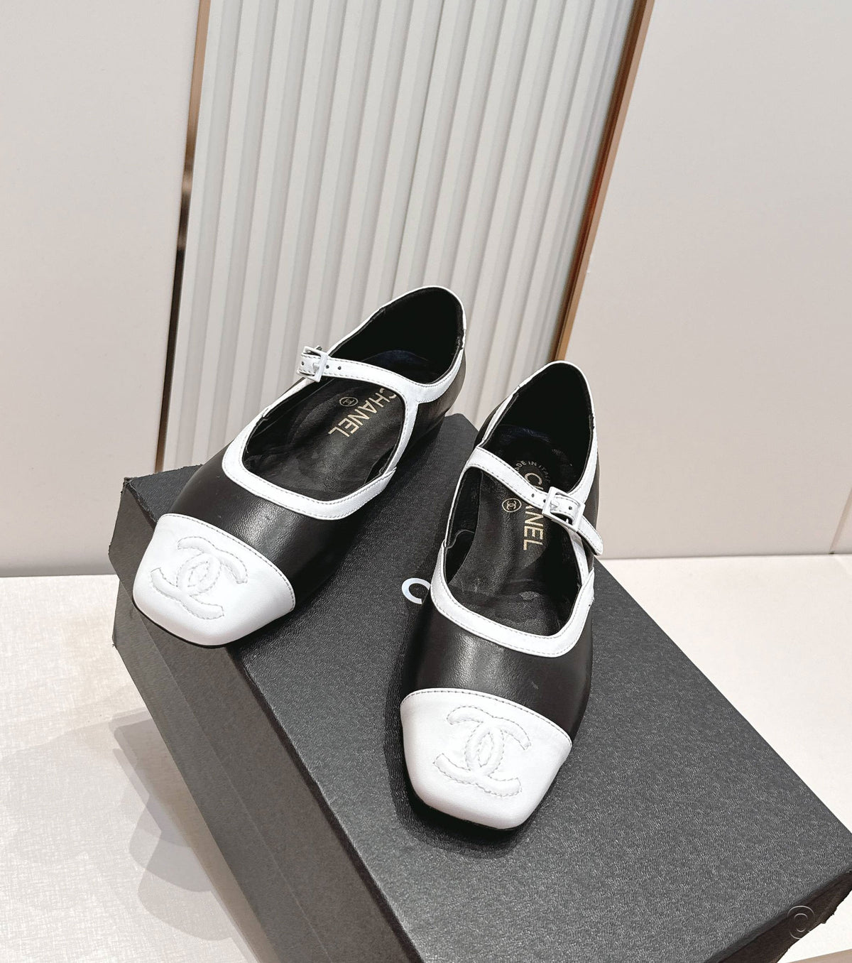 Mary Jane flats