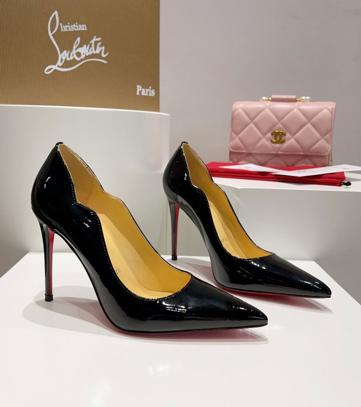 Hot Chic 100 Pumps