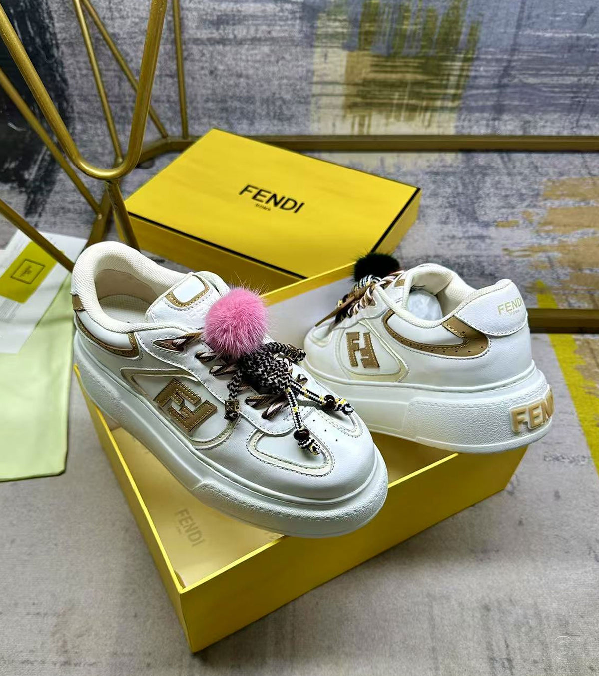 Match Low top platform shoes