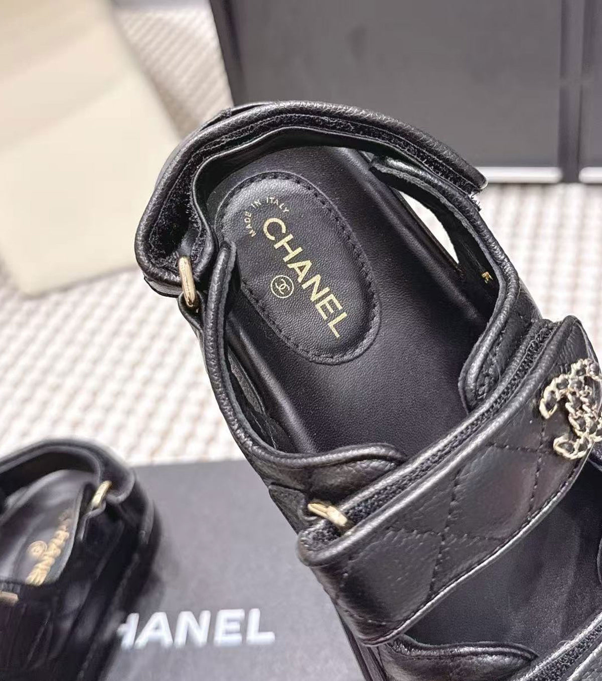 Сандали от телешка кожа