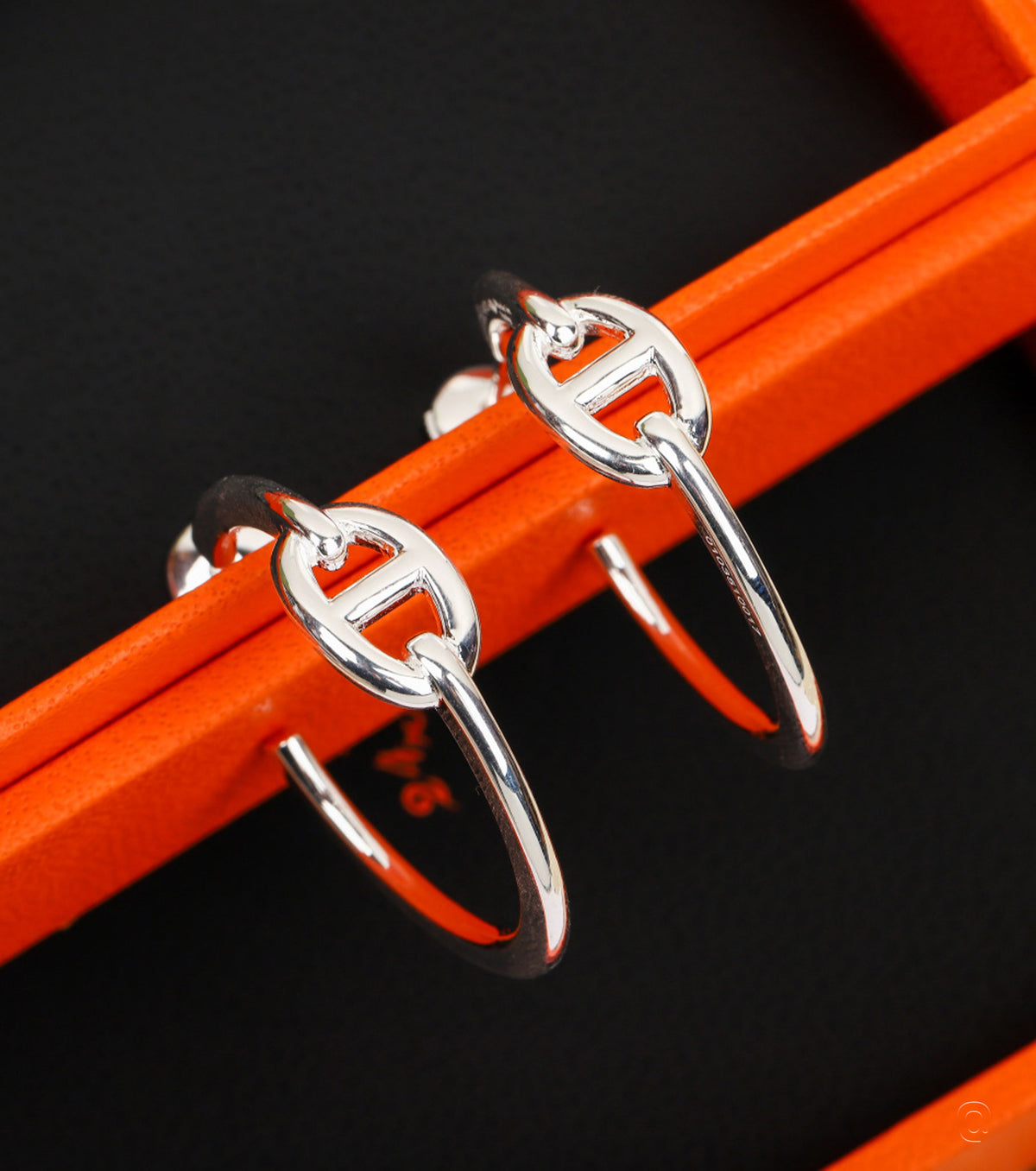 Обеци Chain Anchor Hoop