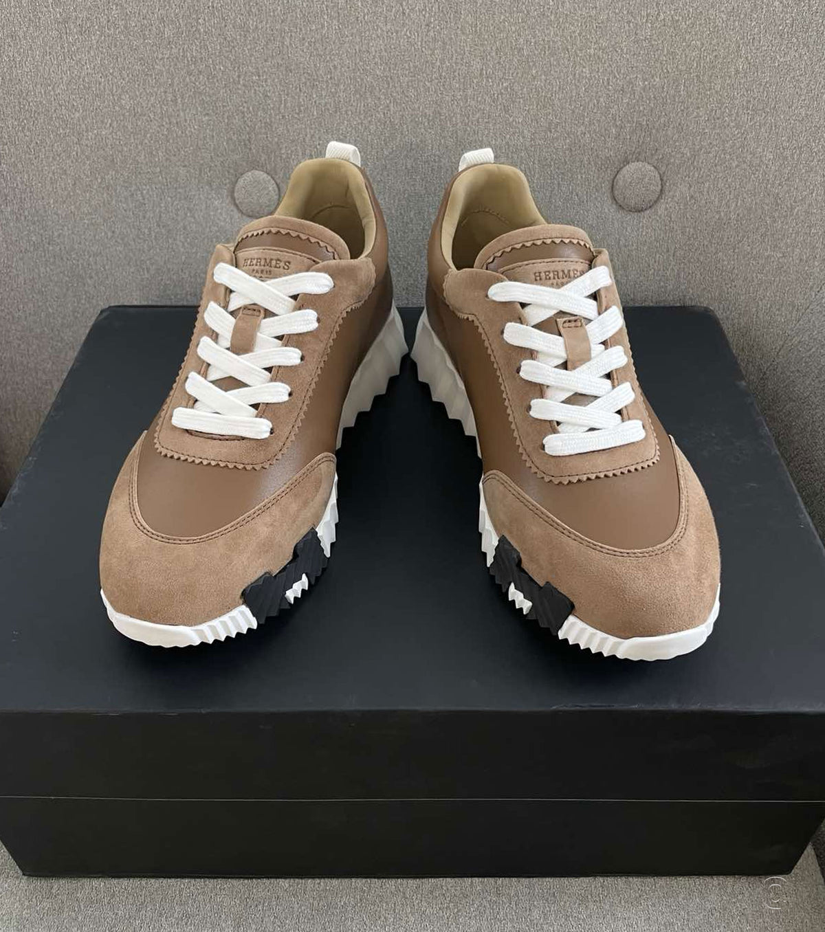 Bouncing sneaker