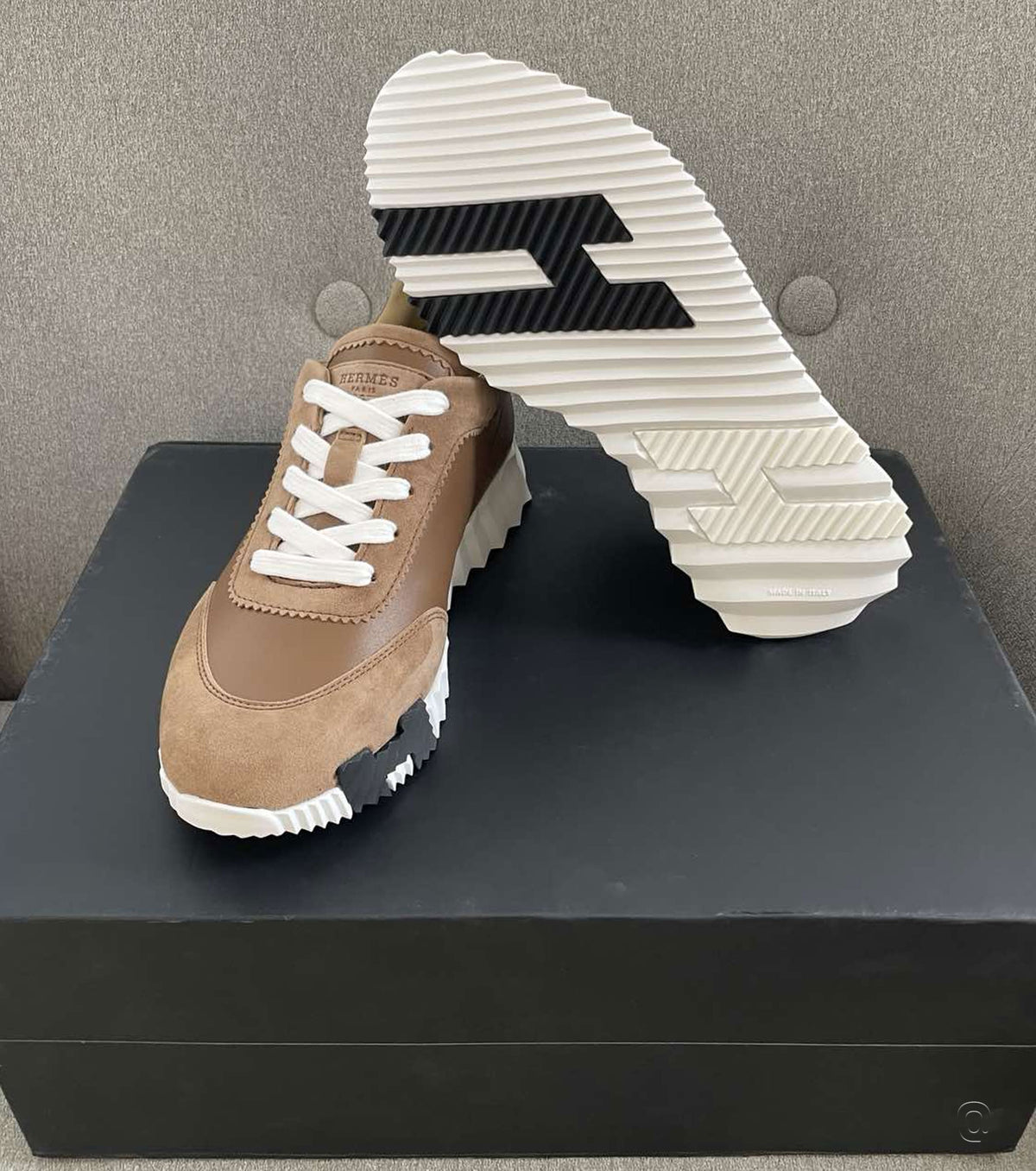 Bouncing sneaker