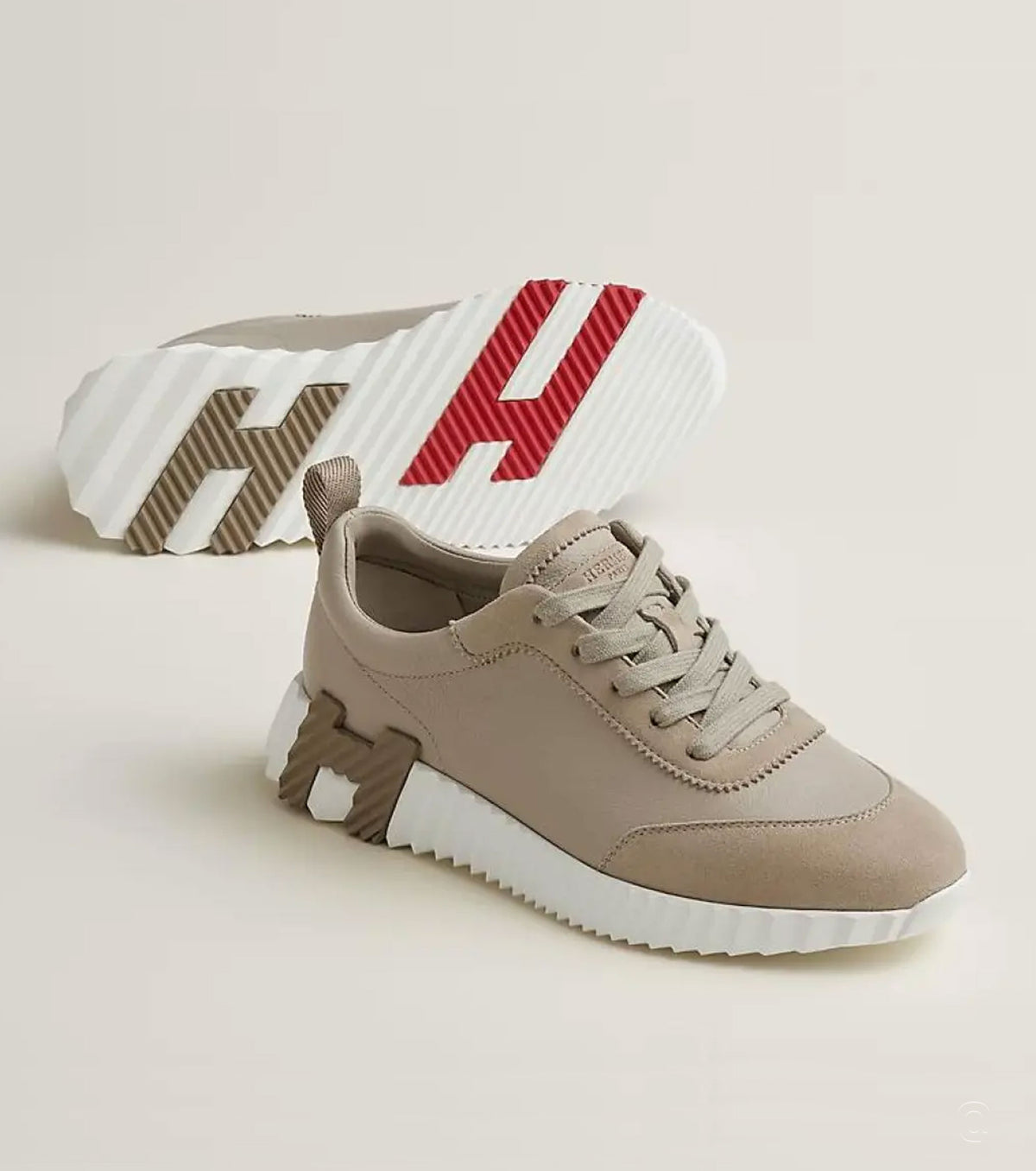 Bouncing sneaker