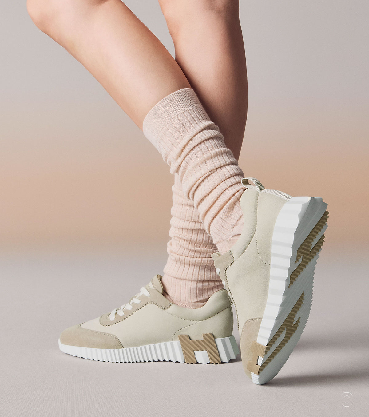 Bouncing sneaker