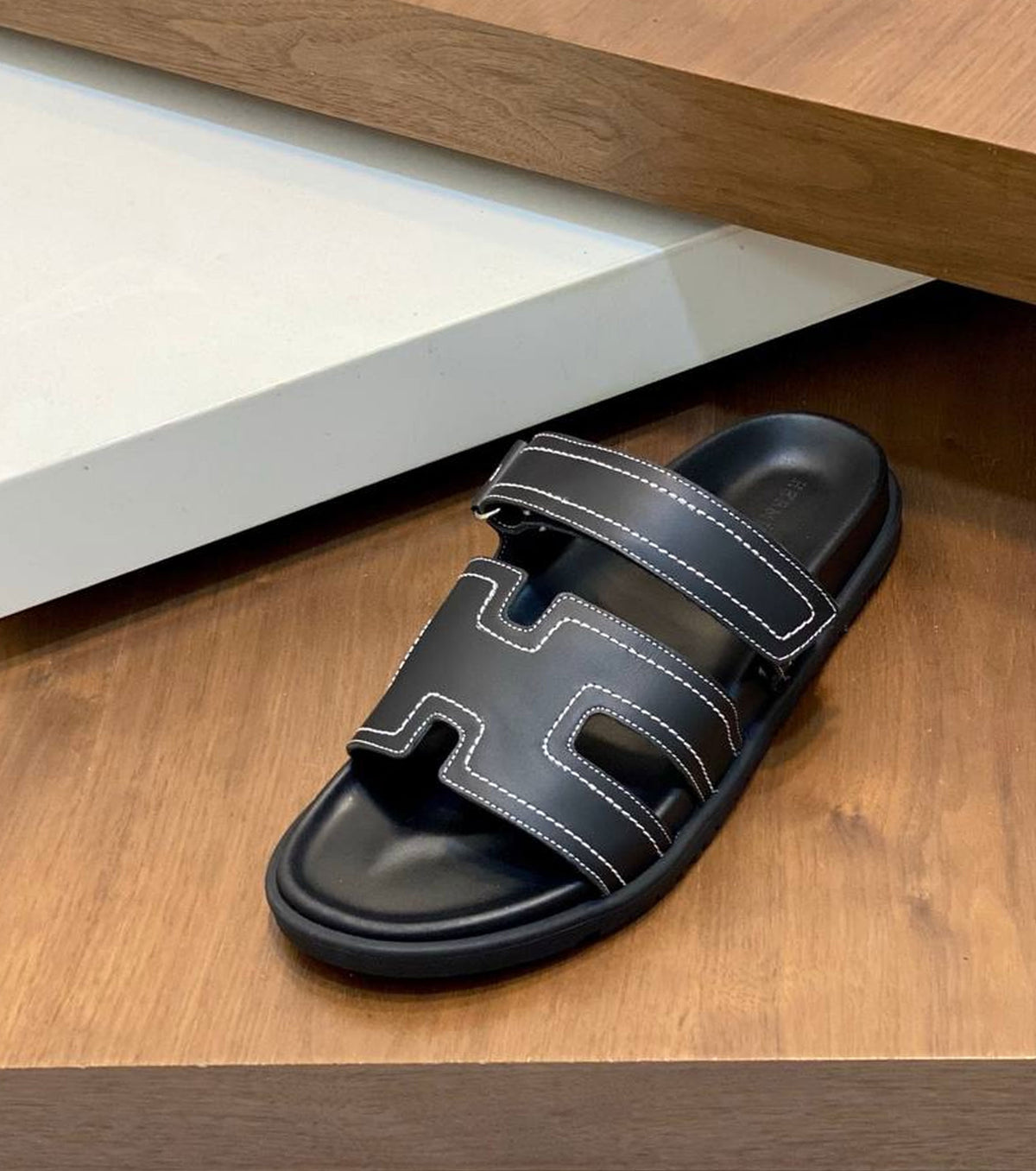 Men Chypre Sandal
