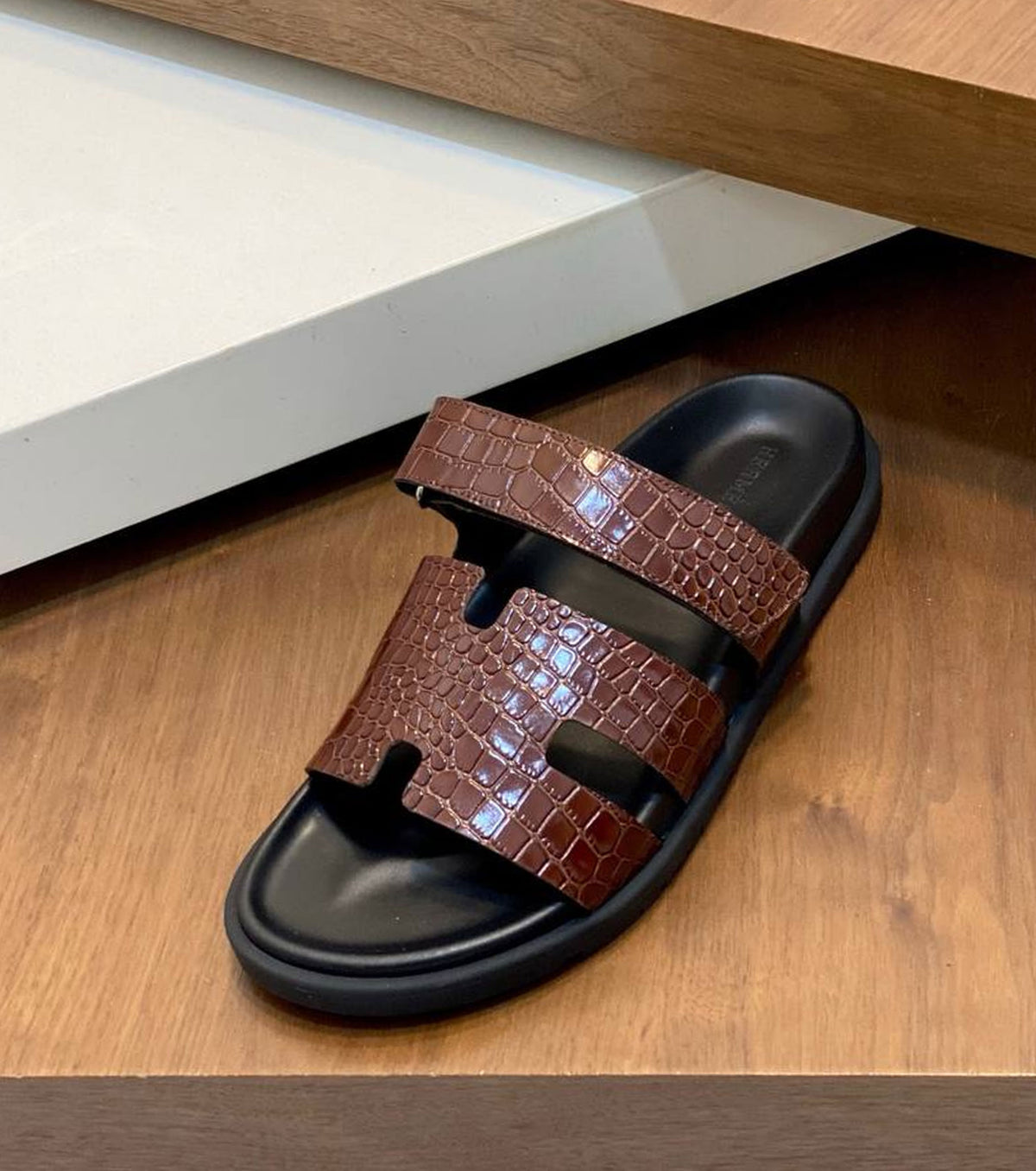 Men Chypre Sandal