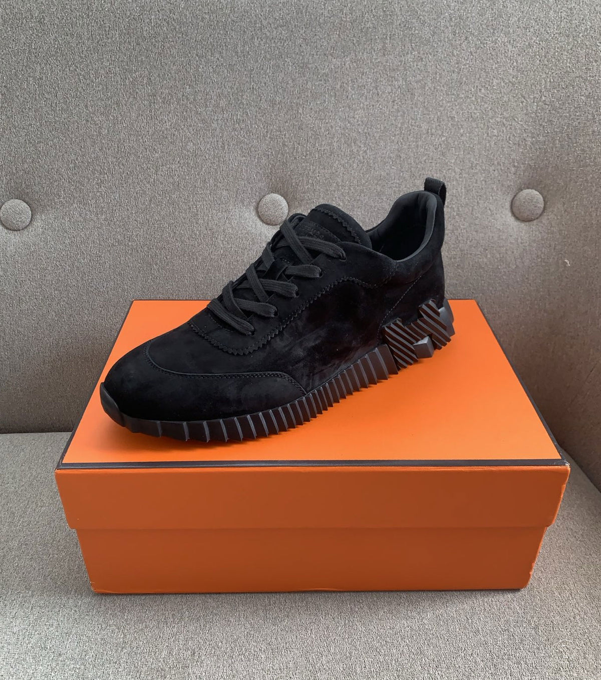 Bouncing sneaker