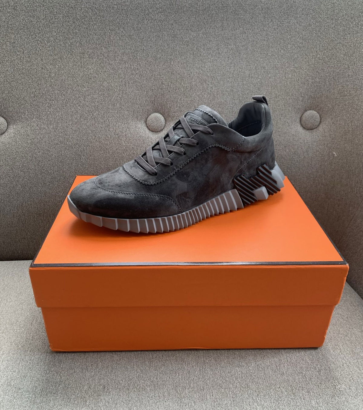 Bouncing sneaker