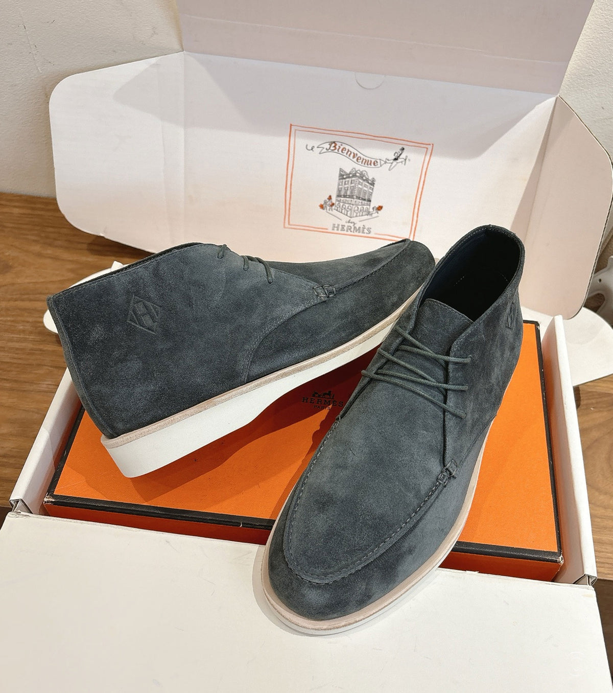 Line derby shoe
