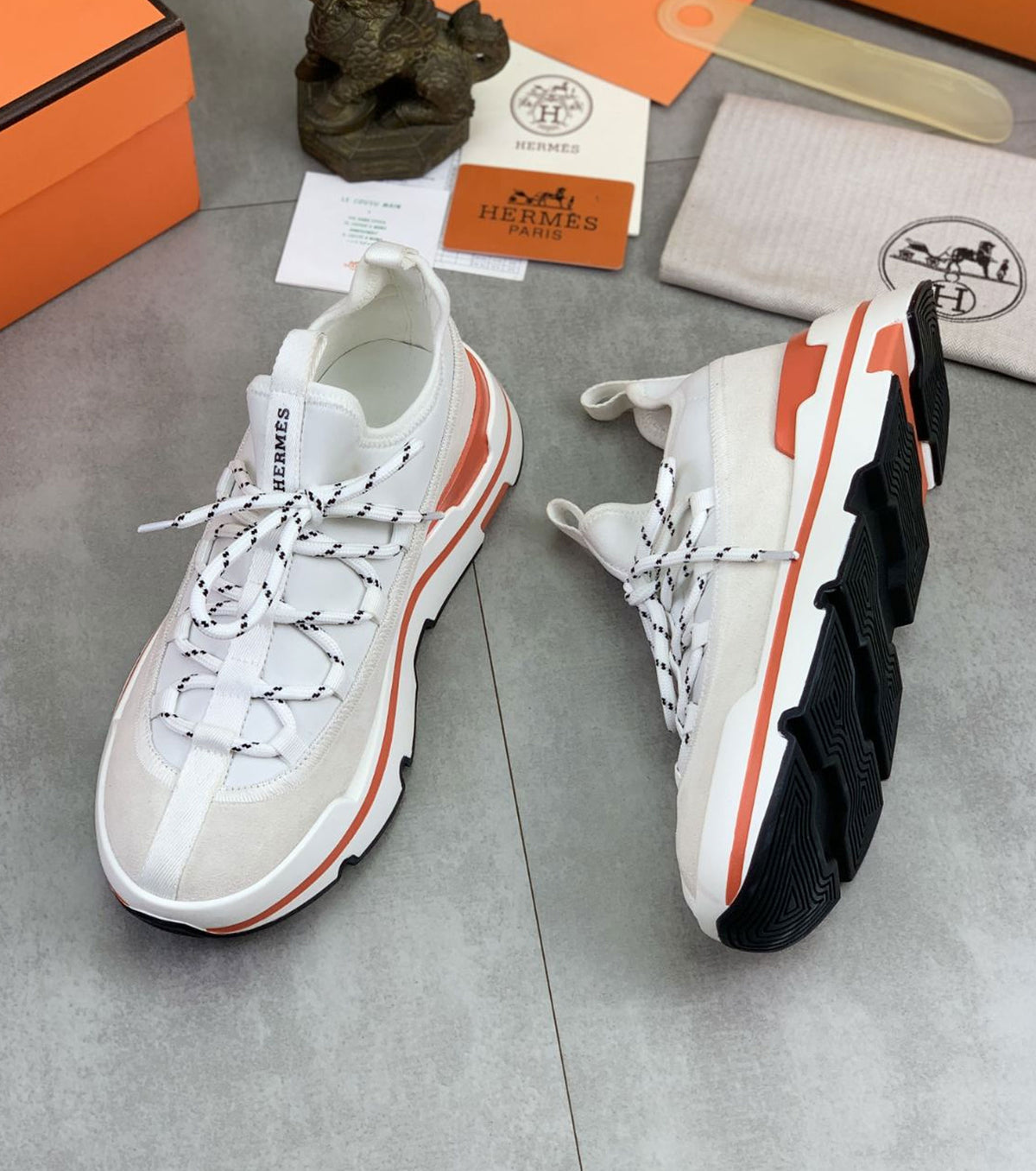 Moove sneakers