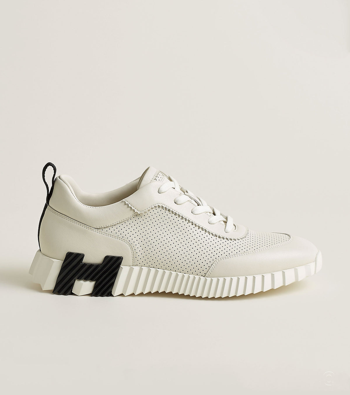 Bouncing sneaker