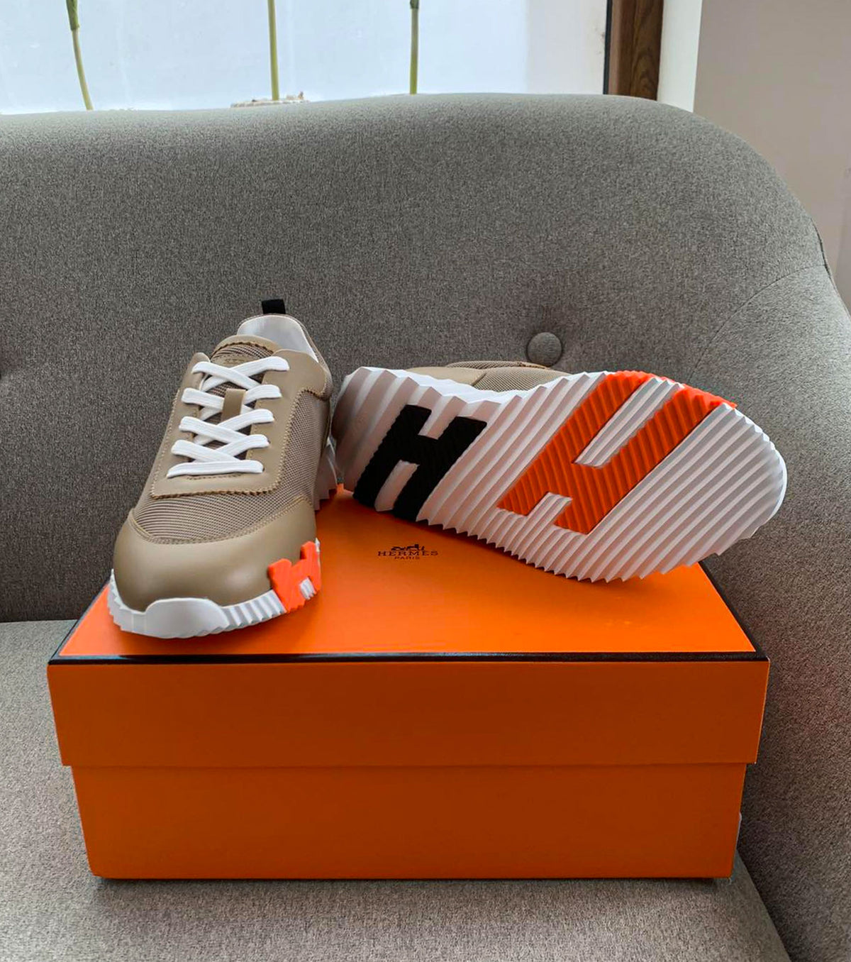 Bouncing sneaker