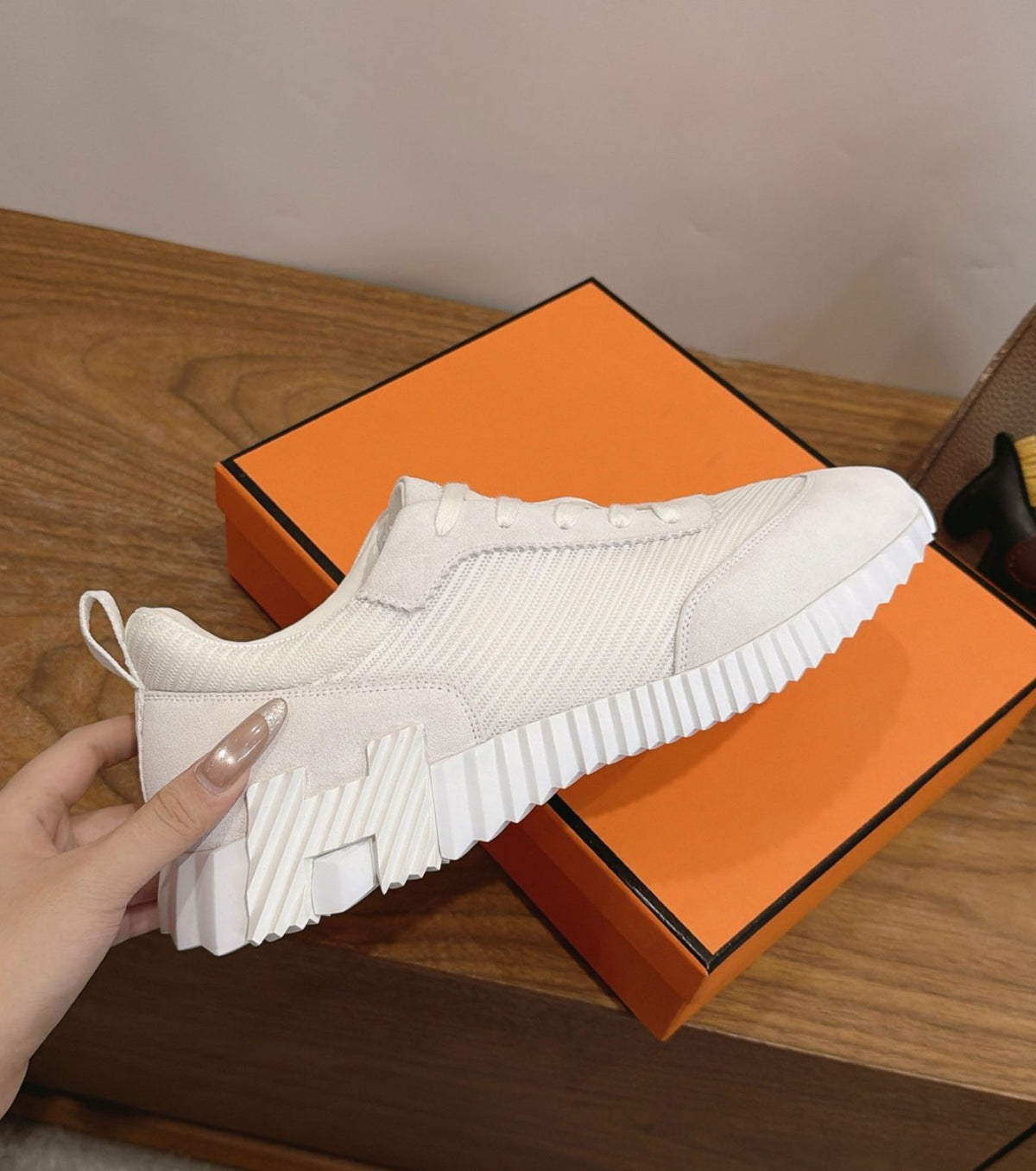Bouncing sneaker