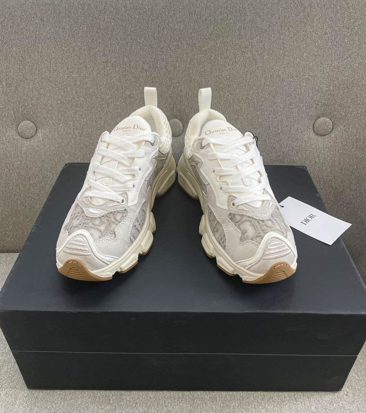 Vibe Sneaker