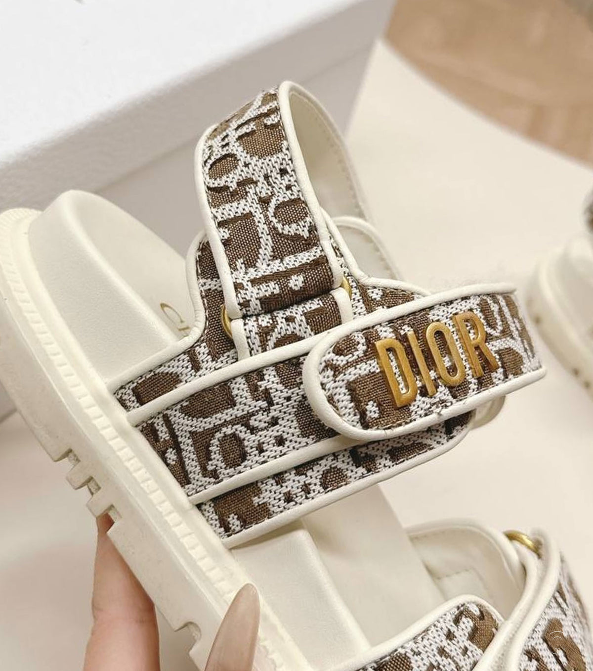 Dioract Sandal