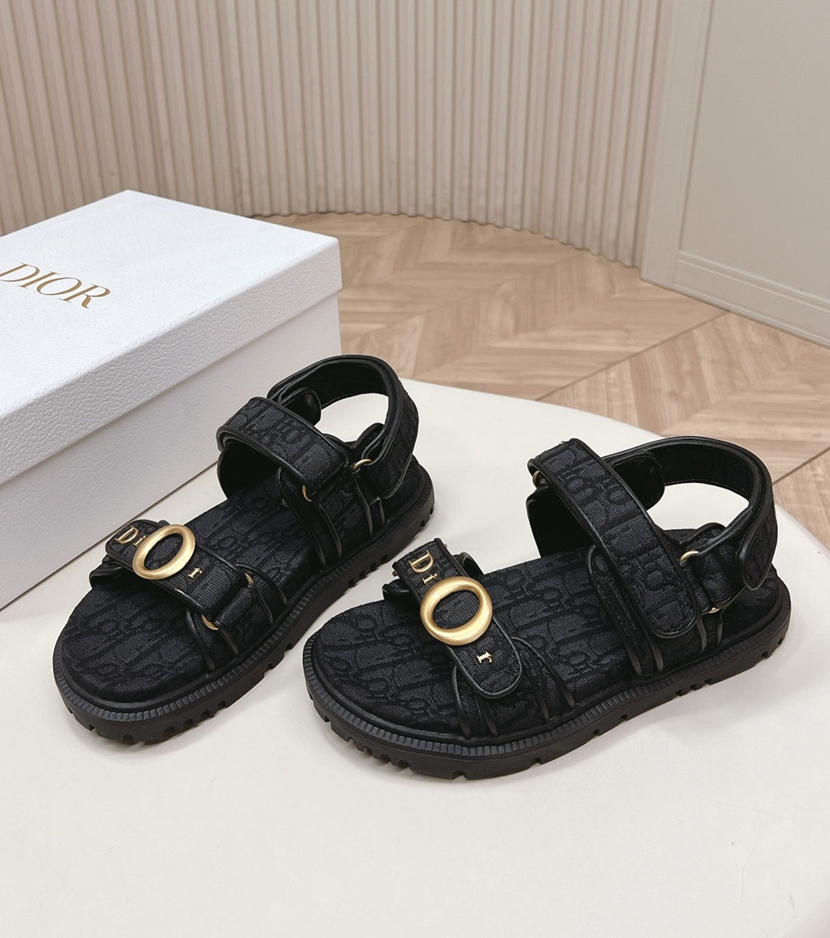 Oblique Jacquard Sandal