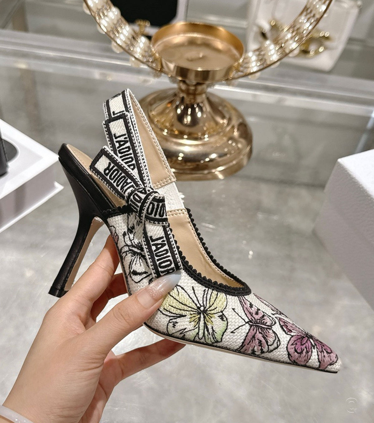 J'Adior Slingback Pump