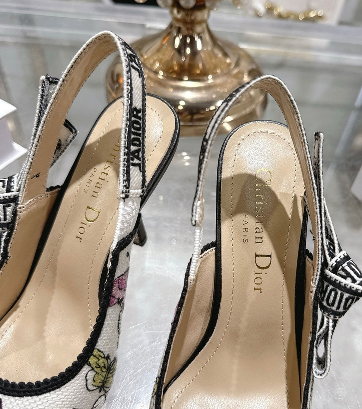 J'Adior Slingback Pump