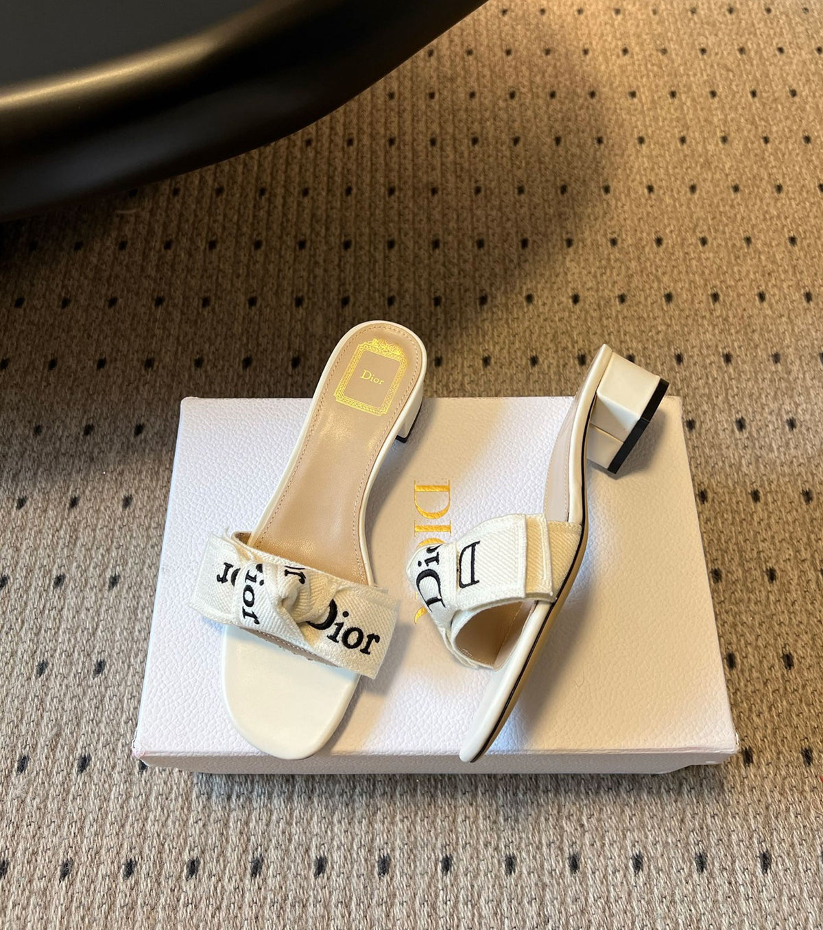 Heeled Slide