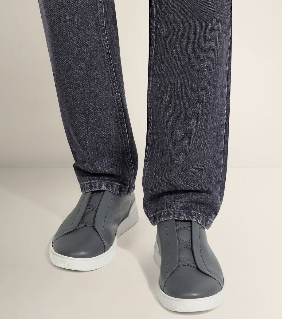 SECONDSKIN Sneakers