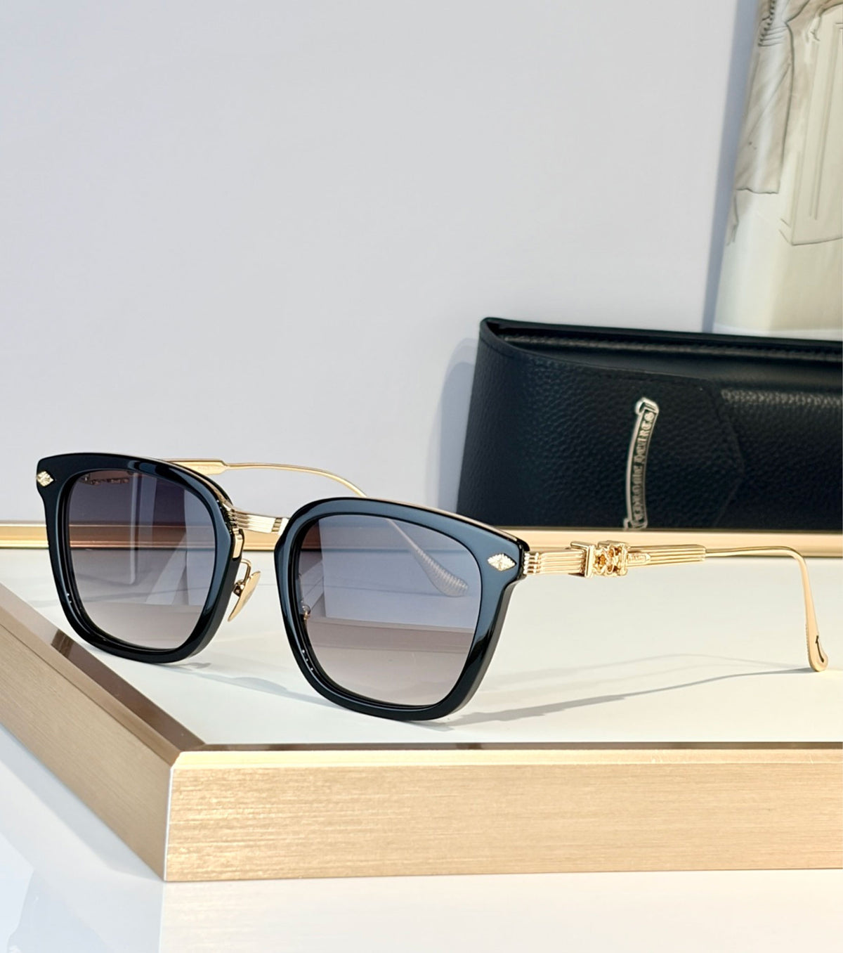 OVERPOKED sunglasses