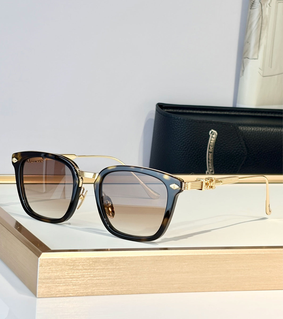 OVERPOKED sunglasses