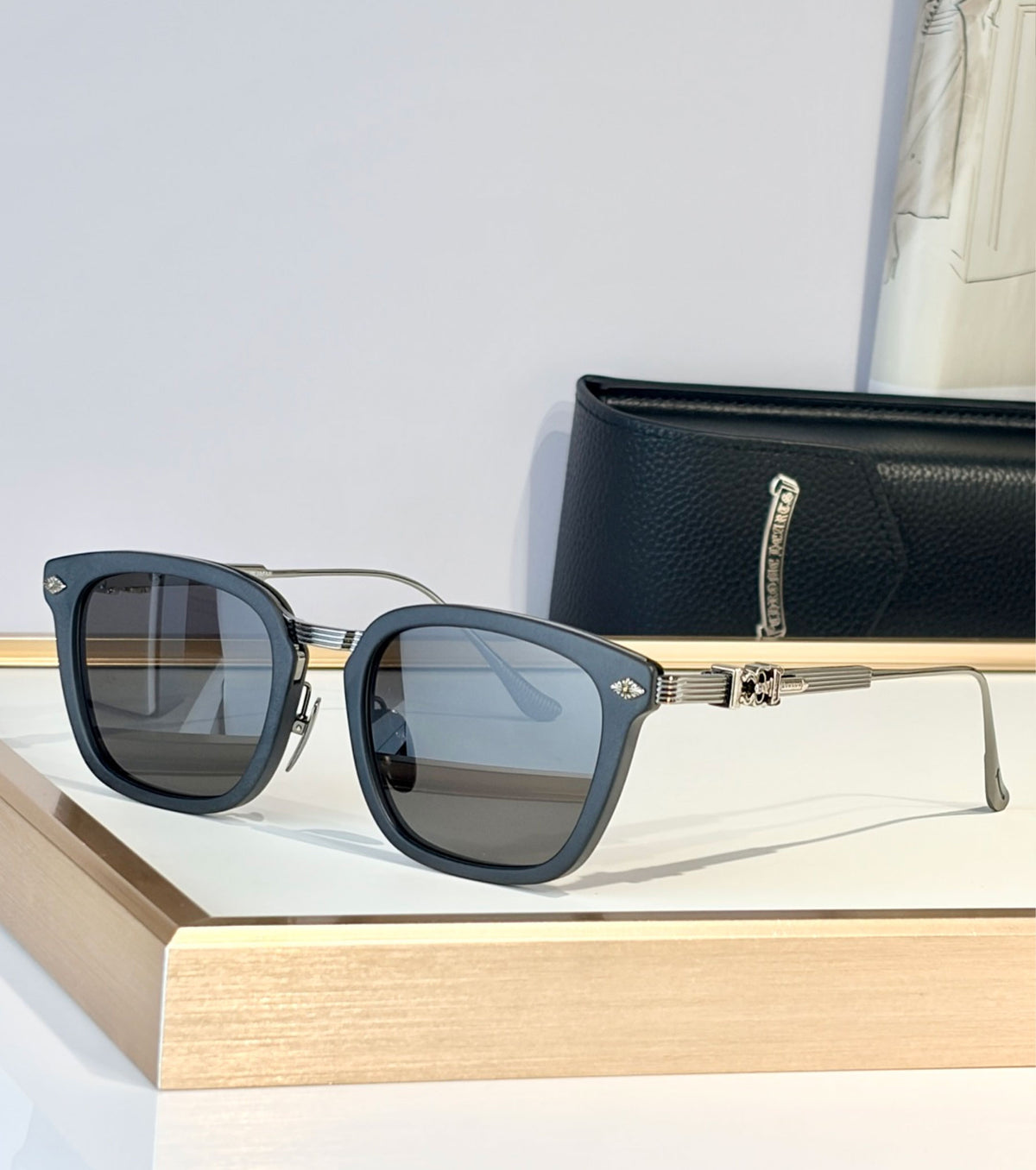 OVERPOKED sunglasses