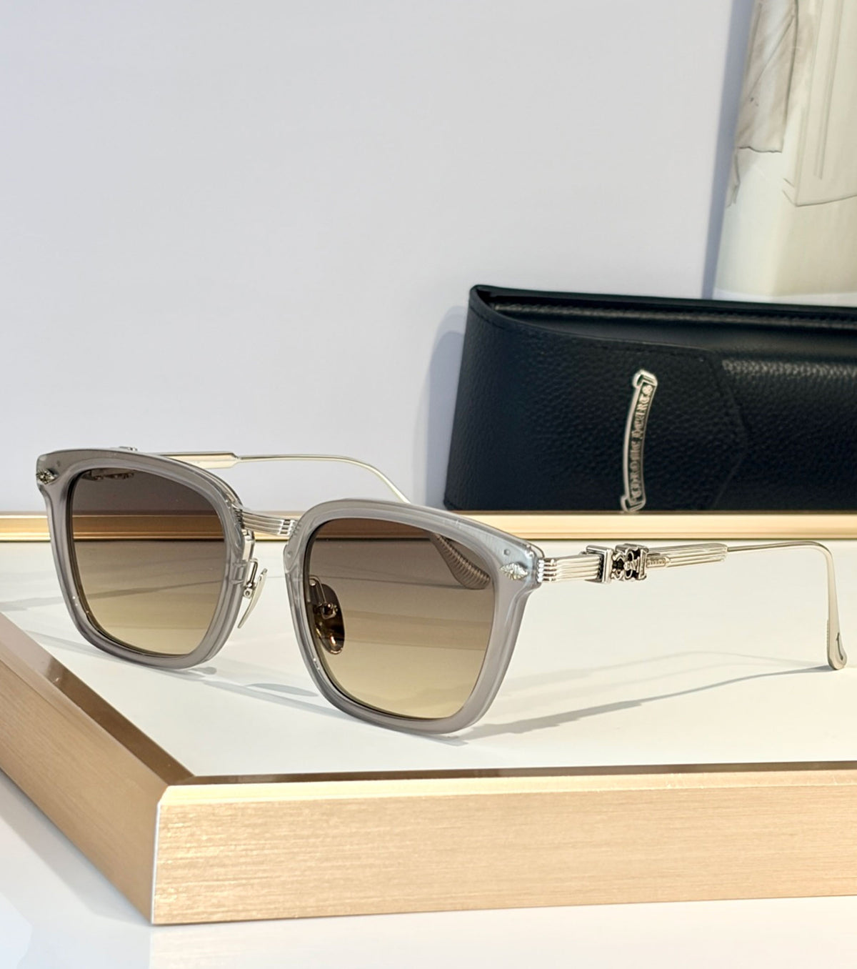OVERPOKED sunglasses