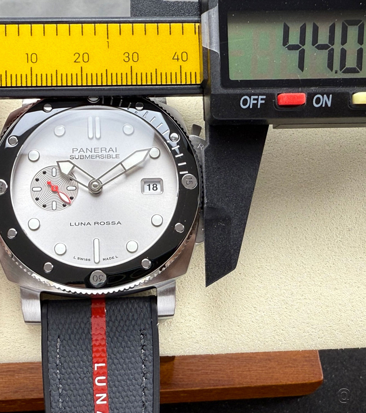 Submersible Luna Rossa