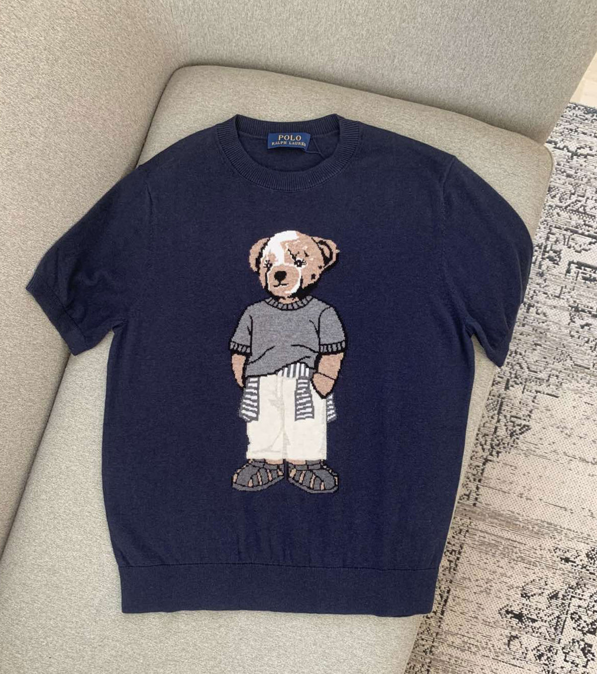 Short-sleeve sweater