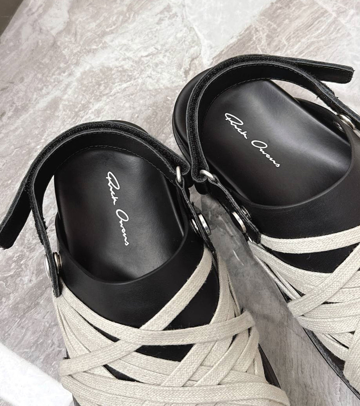 HOLLYWOOD MEGALACED MULE