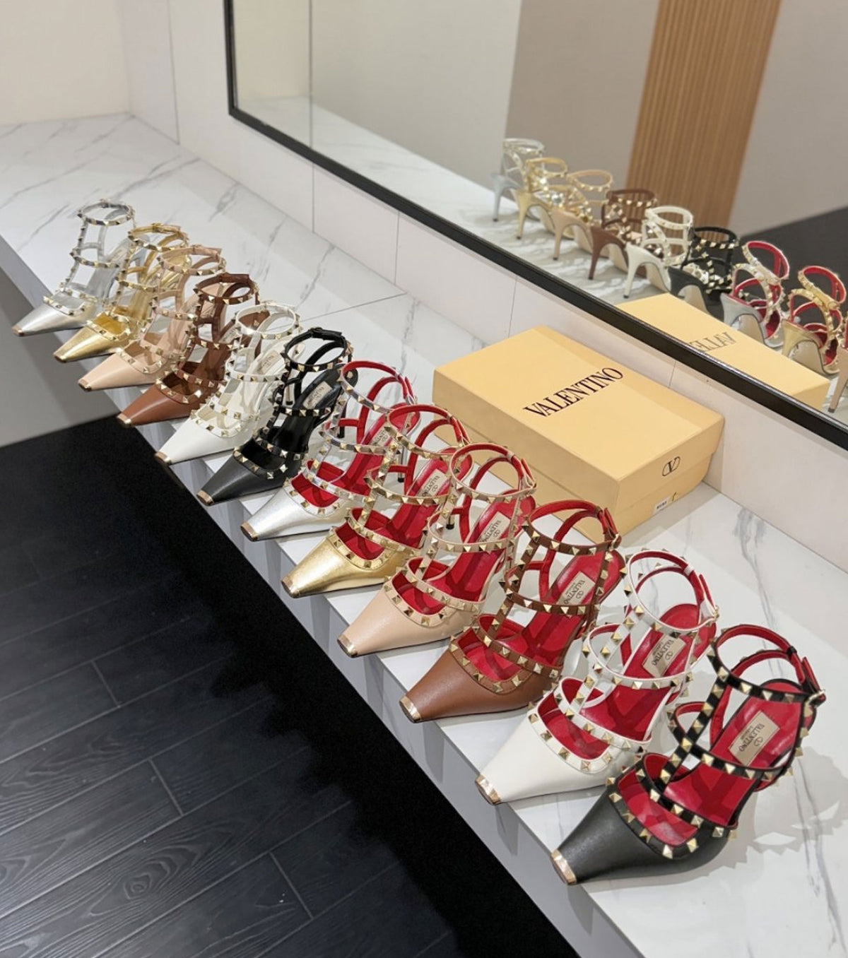 Rockstud Leather Pumps